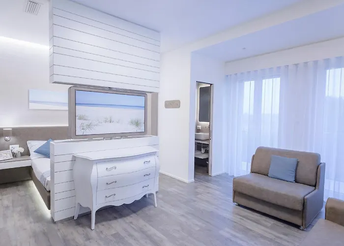Hotel Liberty Beach - Parking & Beach Included